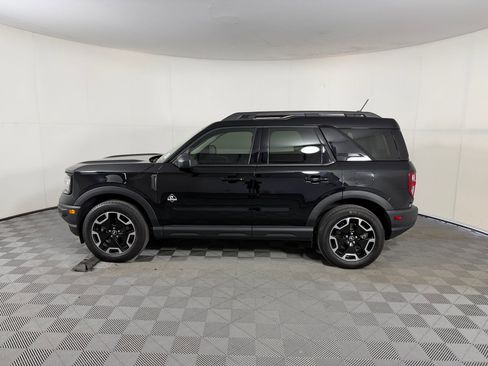 Used 2024 Ford Bronco Sport Outer Banks w/ Tech Package AWD/4WD image 2
