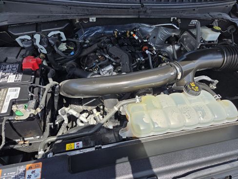 Used 2022 Ford Expedition Limited RWD image 18