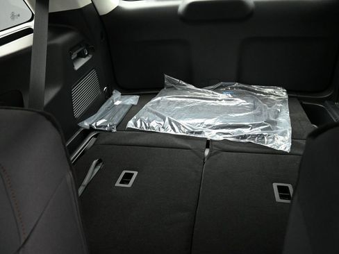 New 2025 Ford Explorer Active image 23