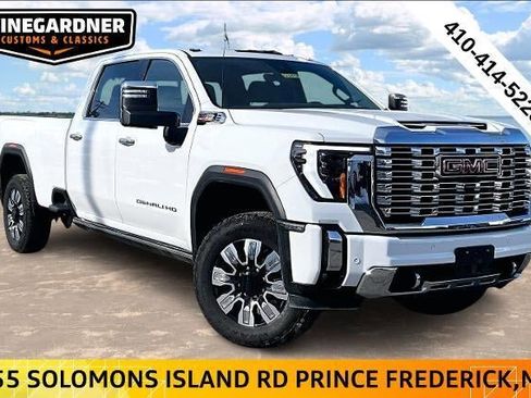 Used 2024 GMC Sierra 3500 Denali w/ Denali Reserve Package AWD/4WD image 1