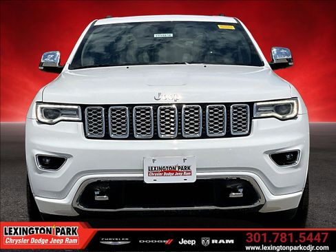 Used 2017 Jeep Grand Cherokee Overland AWD/4WD image 2