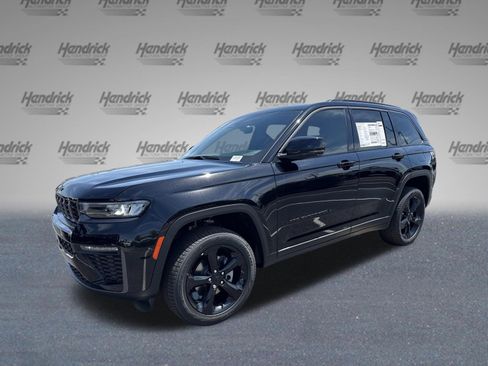 New 2026 Jeep Grand Cherokee Limited RWD image 4