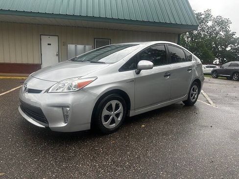 Used 2013 Toyota Prius Two FWD image 3