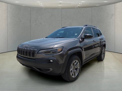 Used 2022 Jeep Cherokee Trailhawk w/ Premium Leather Package AWD/4WD image 10
