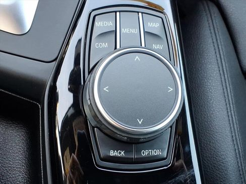 Used 2018 BMW 230i Convertible image 19