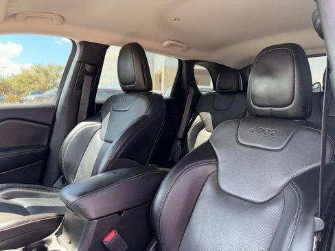 Used 2022 Jeep Cherokee Latitude Lux FWD image 10