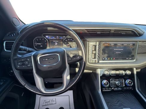 Used 2021 GMC Yukon XL Denali w/ LPO, Illumination Package AWD/4WD image 9