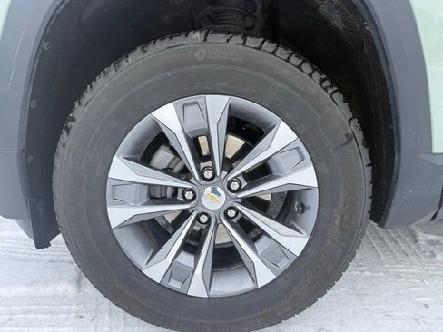 Used 2025 Chevrolet Equinox LT w/ Convenience Package II image 14