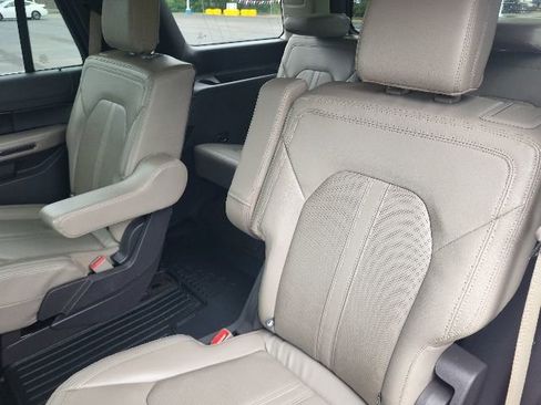 Used 2021 Ford Expedition Limited AWD/4WD image 27