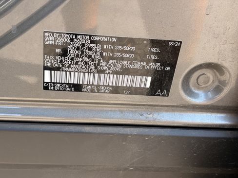 Used 2024 Subaru Solterra AWD/4WD image 10