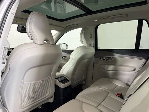 Used 2023 Volvo XC90 T8 Plus AWD/4WD image 21