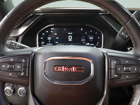 Used 2024 GMC Sierra 2500 AT4 w/ AT4 Preferred Package AWD/4WD image 13