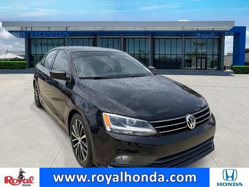 Used 2016 Volkswagen Jetta Sport FWD image 1