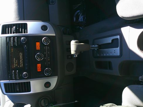 Used 2013 Nissan Frontier SV w/ SV Value Truck Pkg image 25