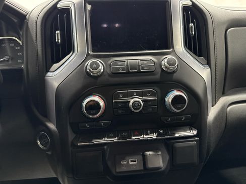Certified 2020 GMC Sierra 1500 Elevation w/ Elevation Value Package AWD/4WD image 18
