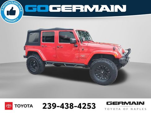 Used 2017 Jeep Wrangler Unlimited Sahara w/ Max Tow Package AWD/4WD image 6
