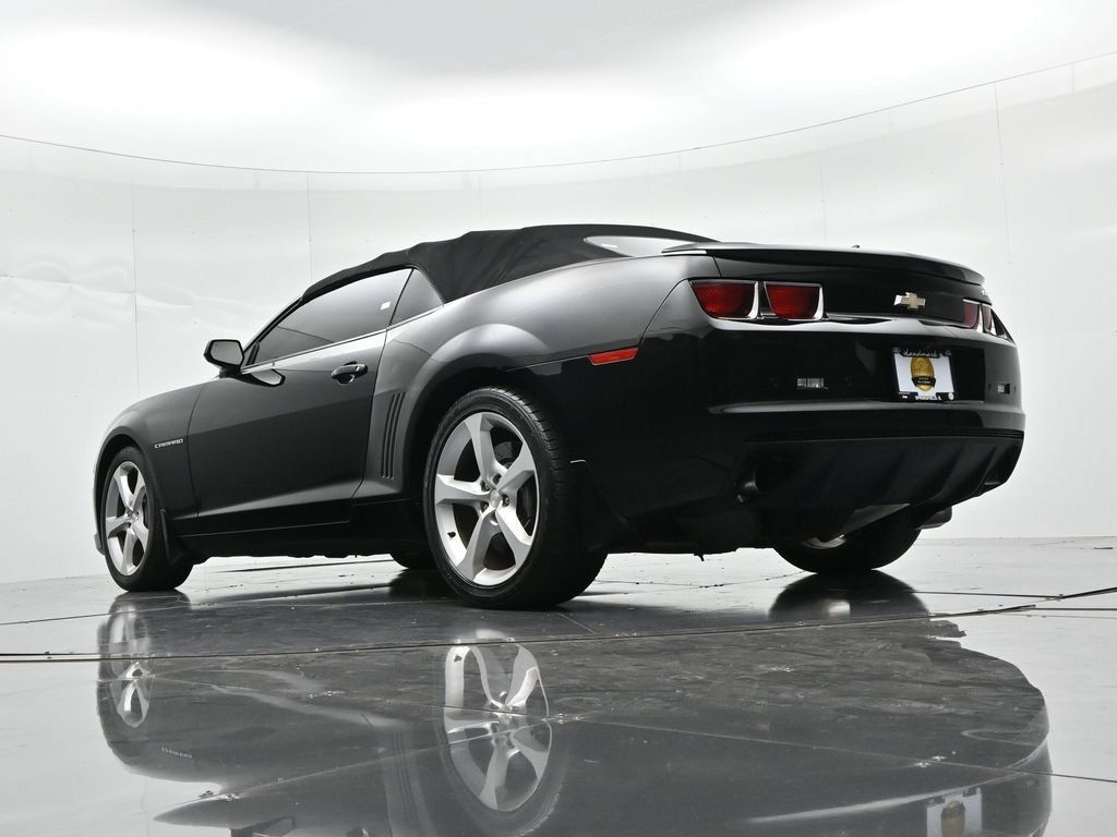 Used 2013 Chevrolet Camaro SS RWD image 19