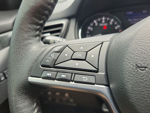 Used 2020 Nissan Rogue SL AWD/4WD image 19