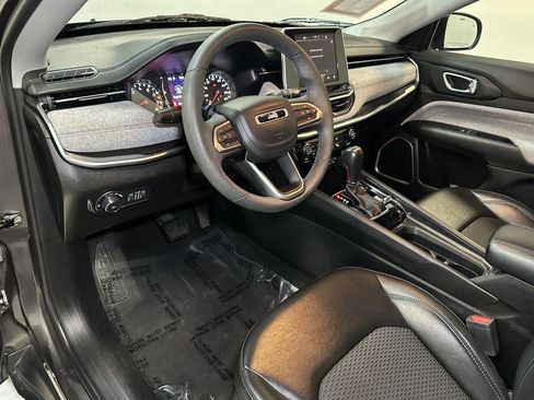 Used 2022 Jeep Compass Latitude image 23