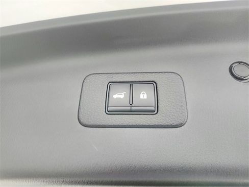 Used 2024 Nissan Armada SL image 49