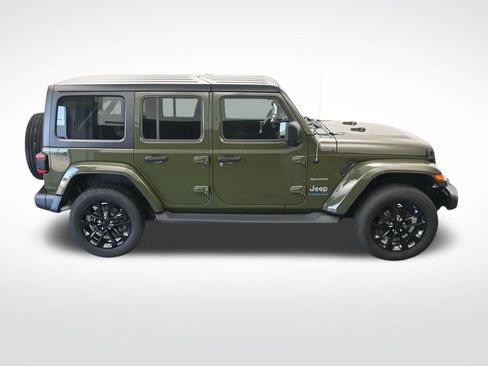 Used 2023 Jeep Wrangler Unlimited Sahara w/ Cold Weather Group AWD/4WD image 23