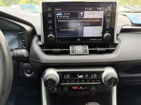 Certified 2020 Toyota RAV4 Limited FWD image 28