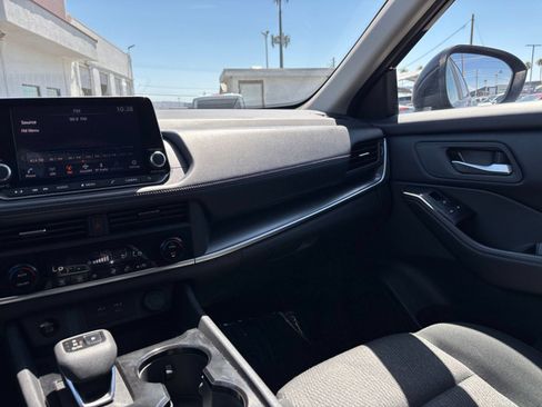 Used 2025 Nissan Rogue SV AWD/4WD image 37