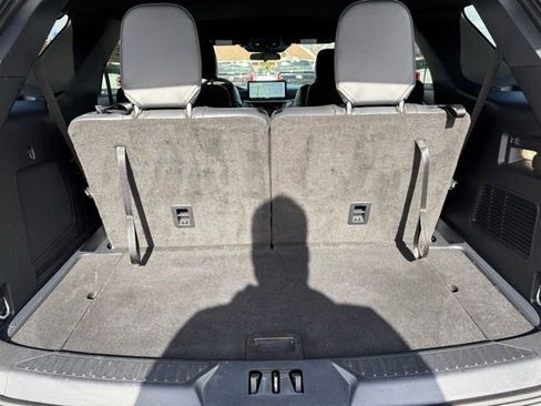 Used 2025 Ford Explorer ST-Line image 19