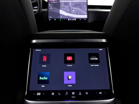 Used 2024 Tesla Model X AWD/4WD image 35