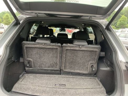 Used 2022 Volkswagen Tiguan SE R-Line image 19