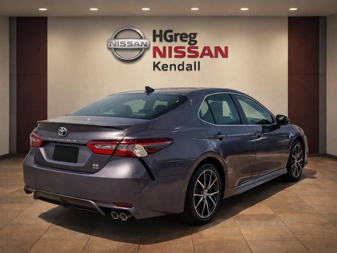 Used 2021 Toyota Camry SE w/ Cold Weather Package AWD/4WD image 4