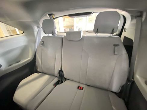 Certified 2024 Toyota Sienna LE AWD/4WD image 25