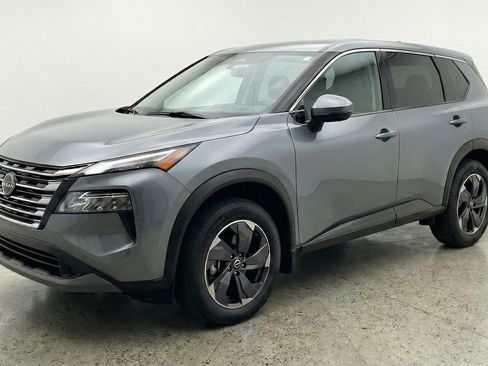Used 2025 Nissan Rogue SV FWD image 3