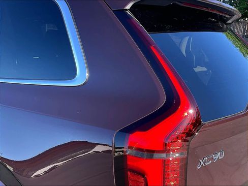 New 2026 Volvo XC90 B5 Plus w/ Protection Package image 25