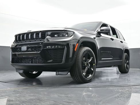 New 2026 Jeep Grand Cherokee Limited w/ Limited Altitude Package RWD image 50