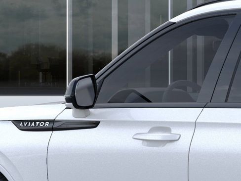 New 2026 Lincoln Aviator AWD w/ Jet Appearance Package image 20