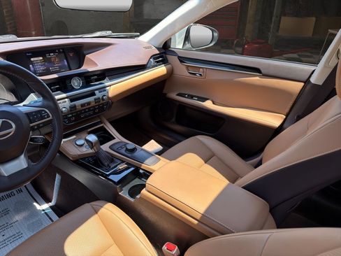 Used 2017 Lexus ES 350 FWD image 27