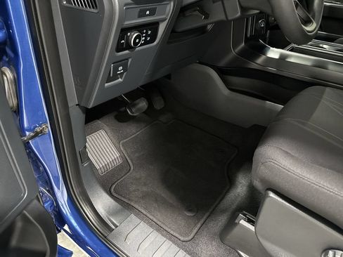Used 2025 Ford F150 STX w/ Equipment Group 200A RWD image 10