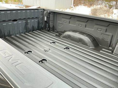 Used 2022 GMC Sierra 2500 AT4 w/ AT4 Premium Plus Package image 17