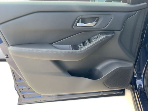 New 2026 Nissan Rogue SV FWD image 12