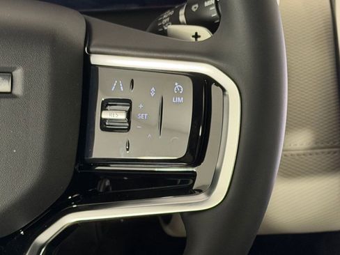 New 2026 Land Rover Discovery Sport Landmark image 18