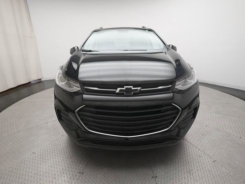 Used 2022 Chevrolet Trax LT w/ Midnight Edition AWD/4WD image 11