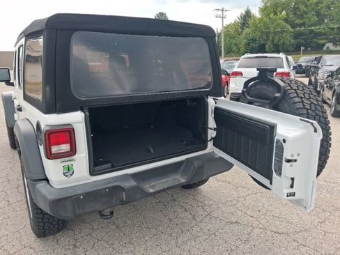 Used 2021 Jeep Wrangler Unlimited Sport AWD/4WD image 3