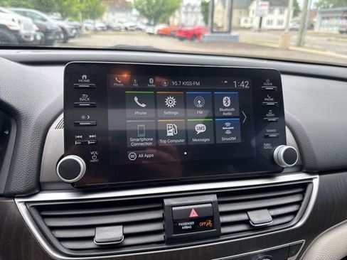Used 2020 Honda Accord EX image 24