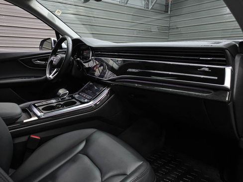 Used 2021 Audi Q7 3.0T Premium Plus w/ Premium Plus Package AWD/4WD image 12