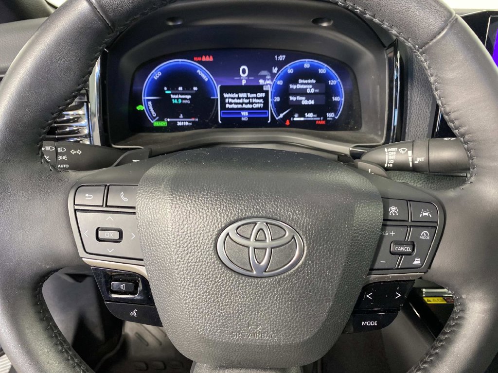 Used 2025 Toyota Camry XSE AWD/4WD image 15