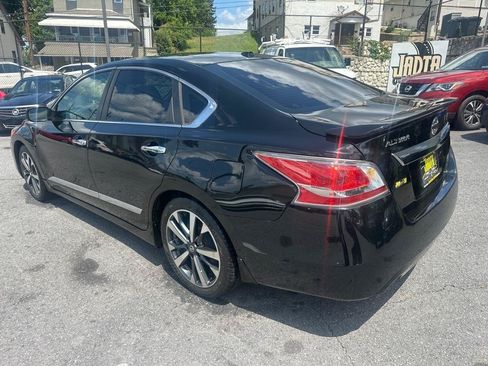 Used 2015 Nissan Altima 2.5 S w/ Power Driver Seat Package FWD image 3