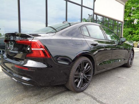 Used 2023 Volvo S60 B5 Plus w/ Climate Package AWD/4WD image 5