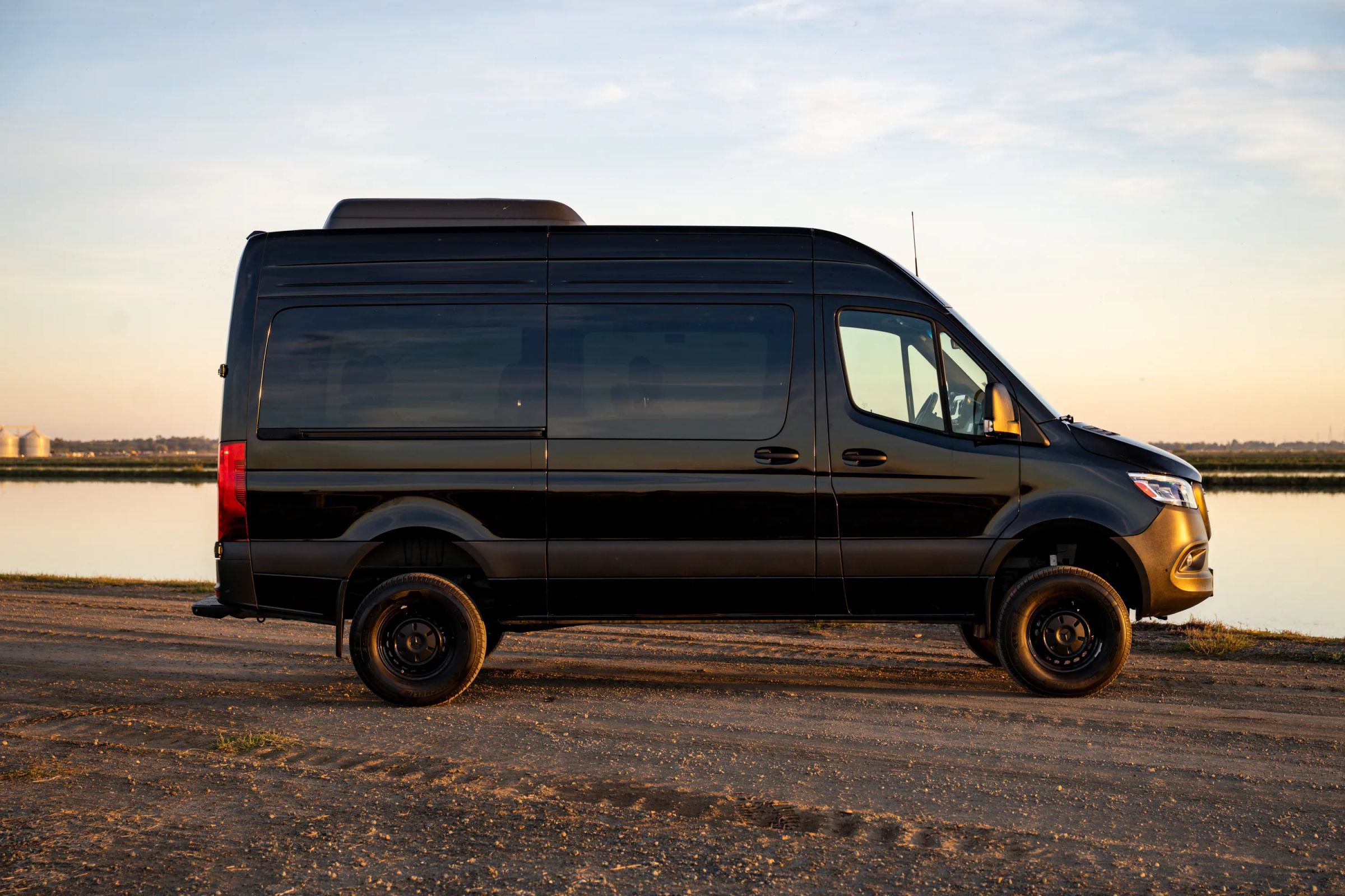 Used 2024 Mercedes-Benz Sprinter 2500 image 6