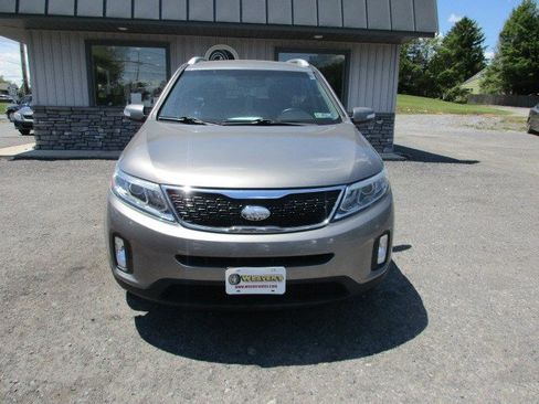 Used 2014 Kia Sorento LX AWD/4WD image 3
